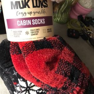 Two piece set unisex Muk Luks Cozy socks